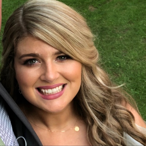 Meet your Posher, Natalie - Picture 1 of 1